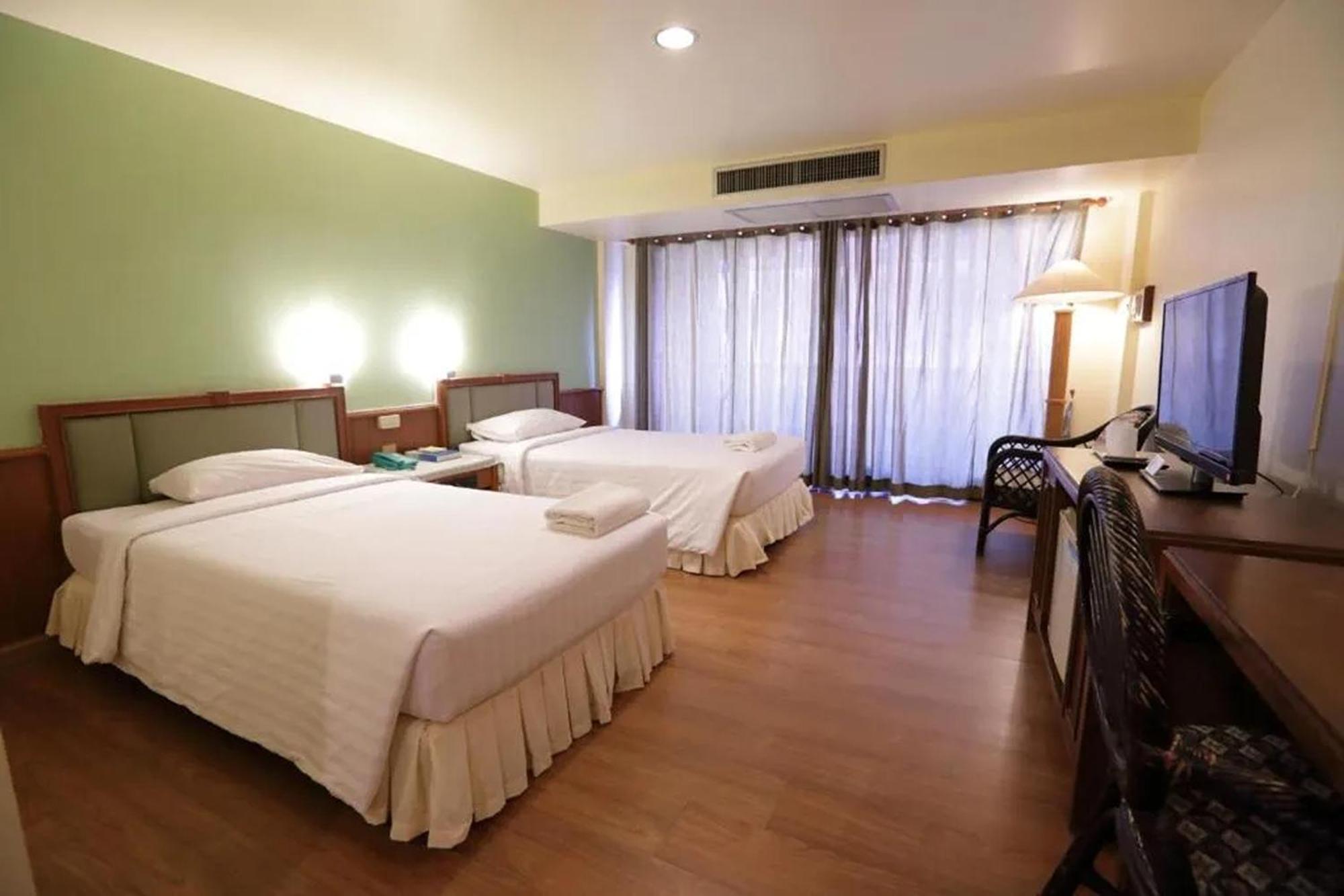 Pin Hotel Lampang Exterior foto